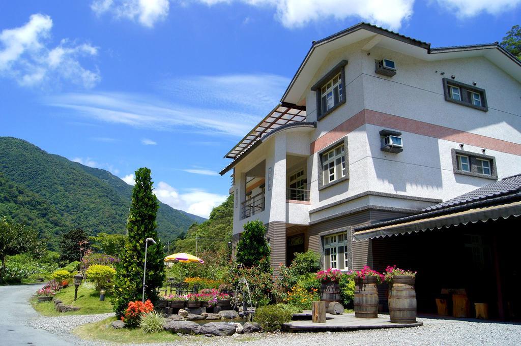 Left Bank Bnb Jiaoxi Exterior photo